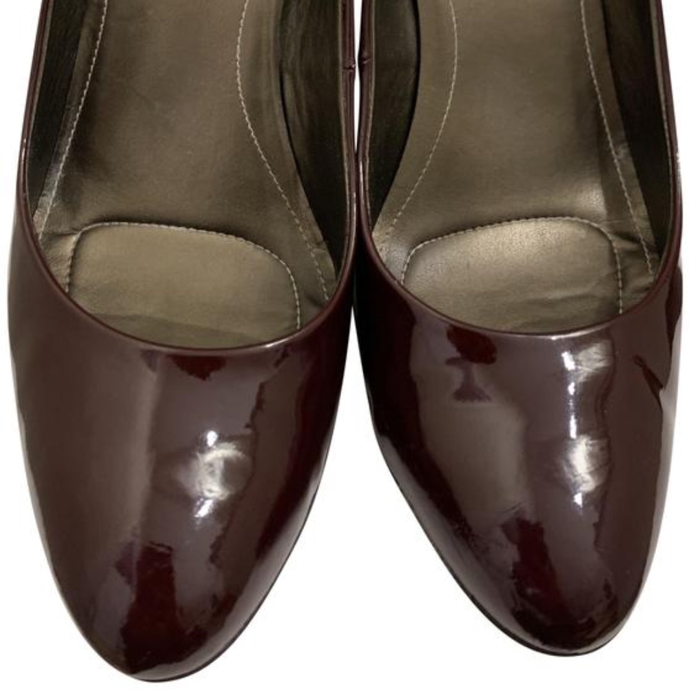 Calvin Klein round toe pumps - Picture 2 of 12
